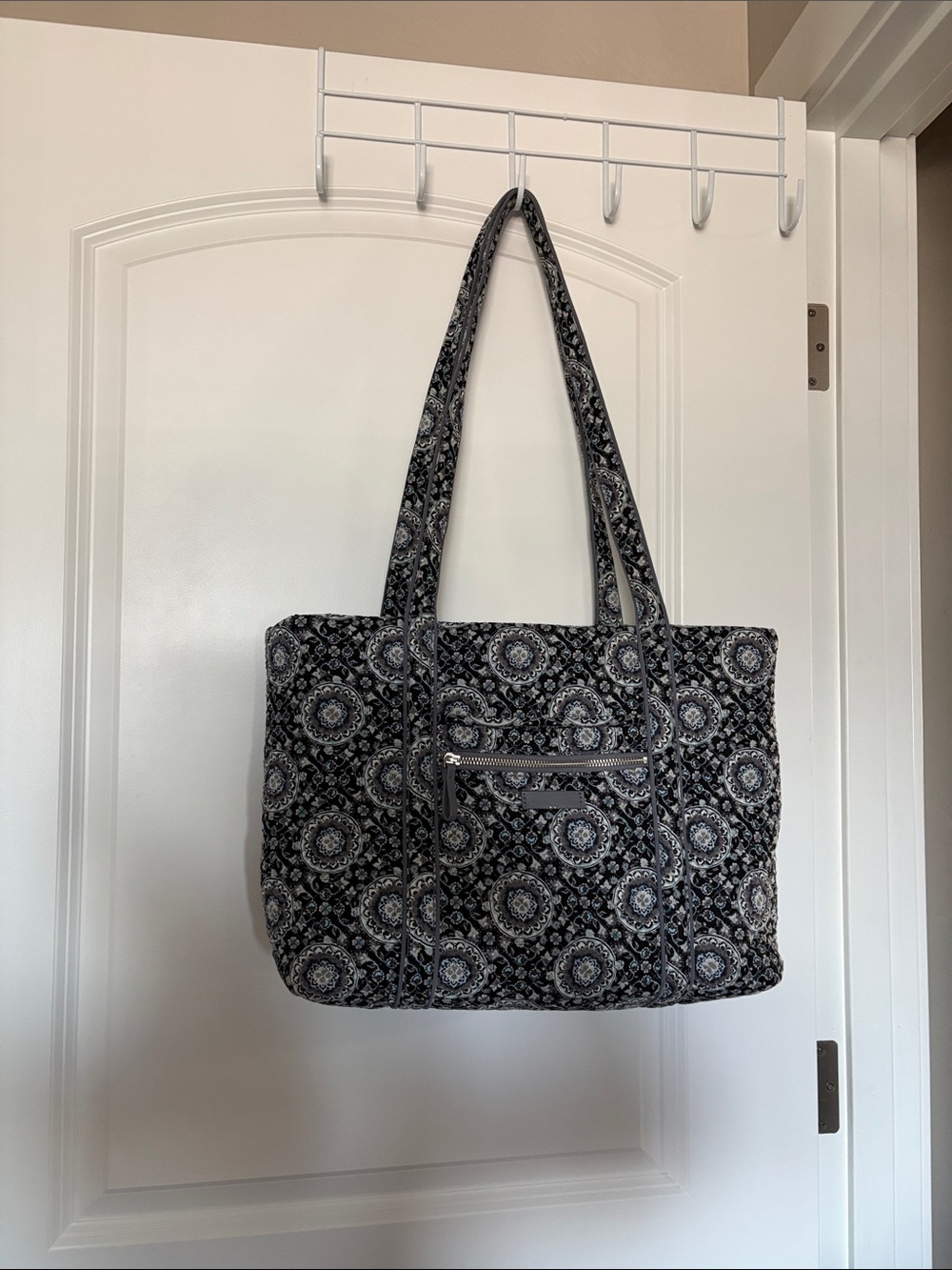 Vera Bradley small tote Tranquil Medallion